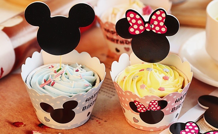 Minnie 1st Birthday Cupcake skirting and cupcake pics Set 12pcs
